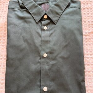 H&M green Casual Button-Down Shirt, Size Medium
